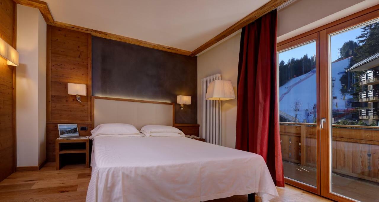 Boutique Hotel Diana Madonna Exterior foto