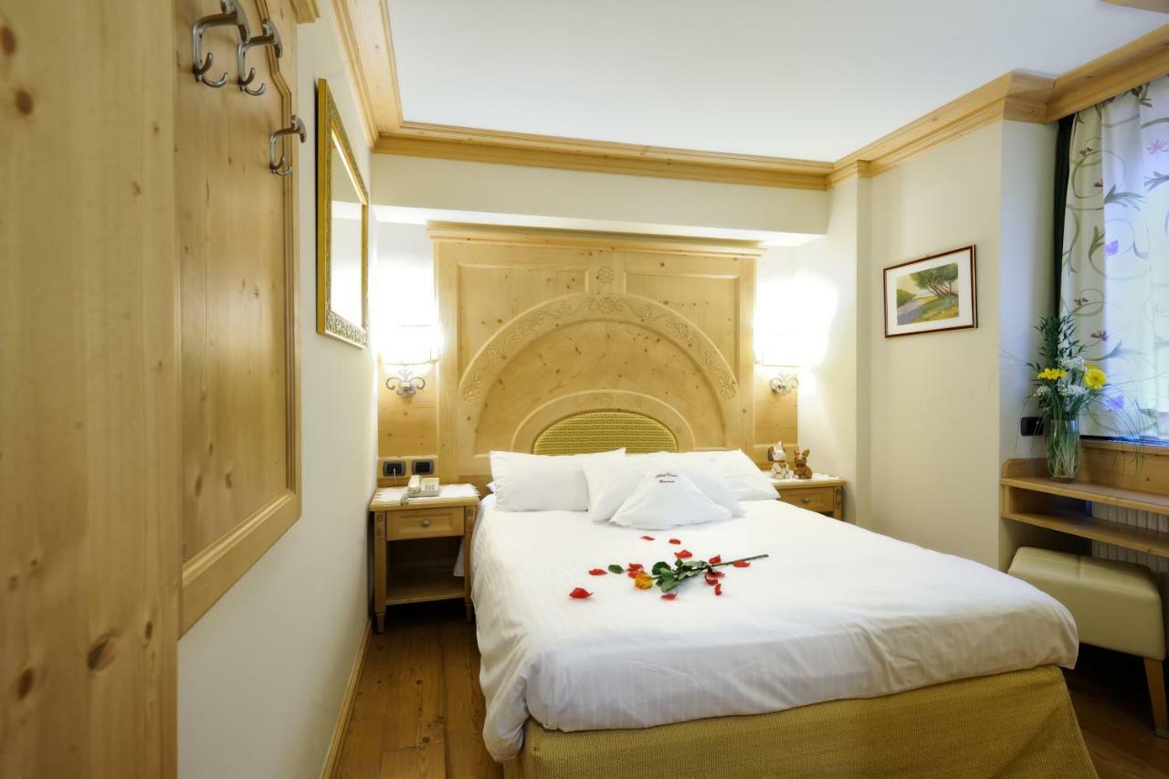 Boutique Hotel Diana Madonna Exterior foto